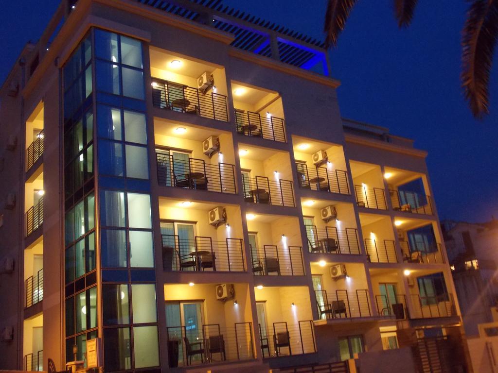 Apartments And Rooms Grand Palazzo ブドヴァ エクステリア 写真