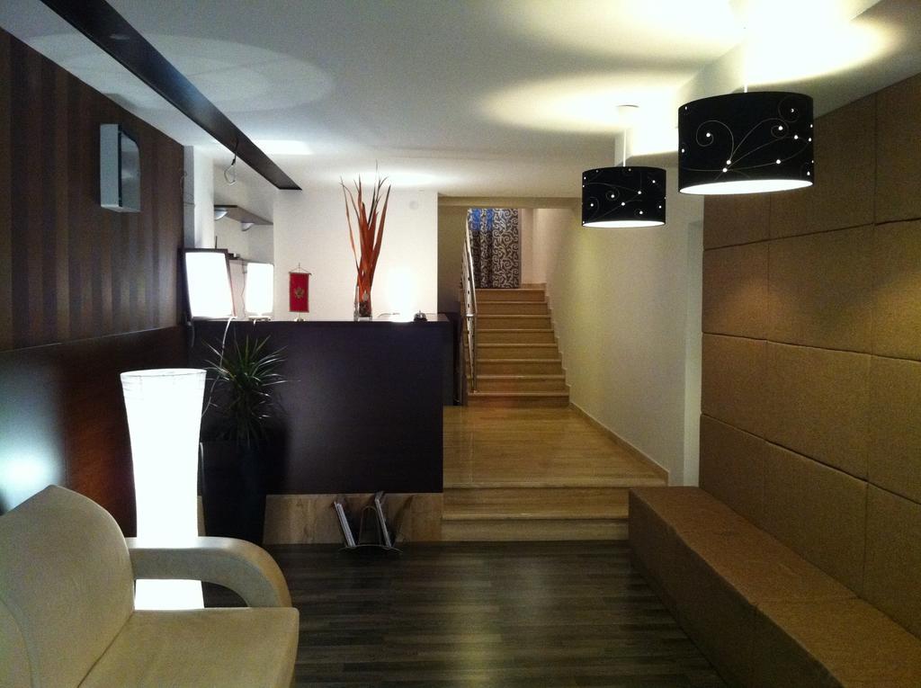 Apartments And Rooms Grand Palazzo ブドヴァ エクステリア 写真
