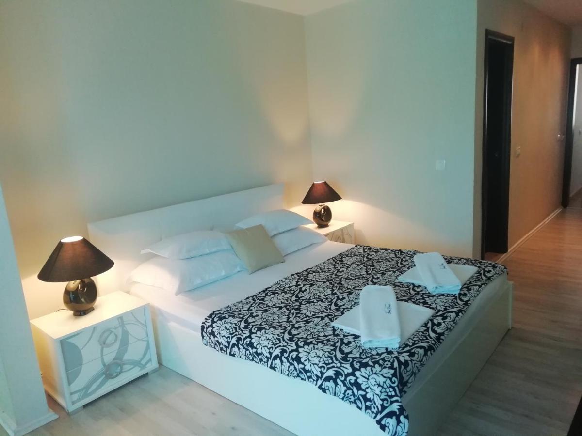 Apartments And Rooms Grand Palazzo ブドヴァ エクステリア 写真